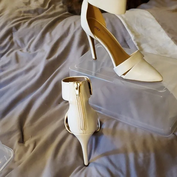 Ivory heels - Picture 3 of 6
